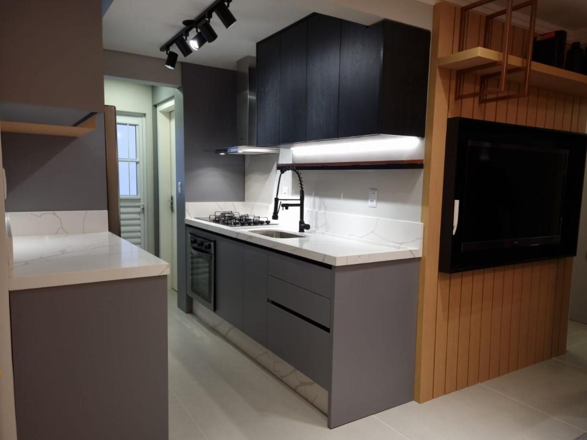 Apartamento aconchegante e moderno no centro de Balneário Camboriú Esterno foto